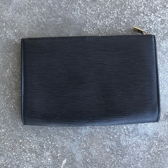 Black Clutch - Picture 3 of 7